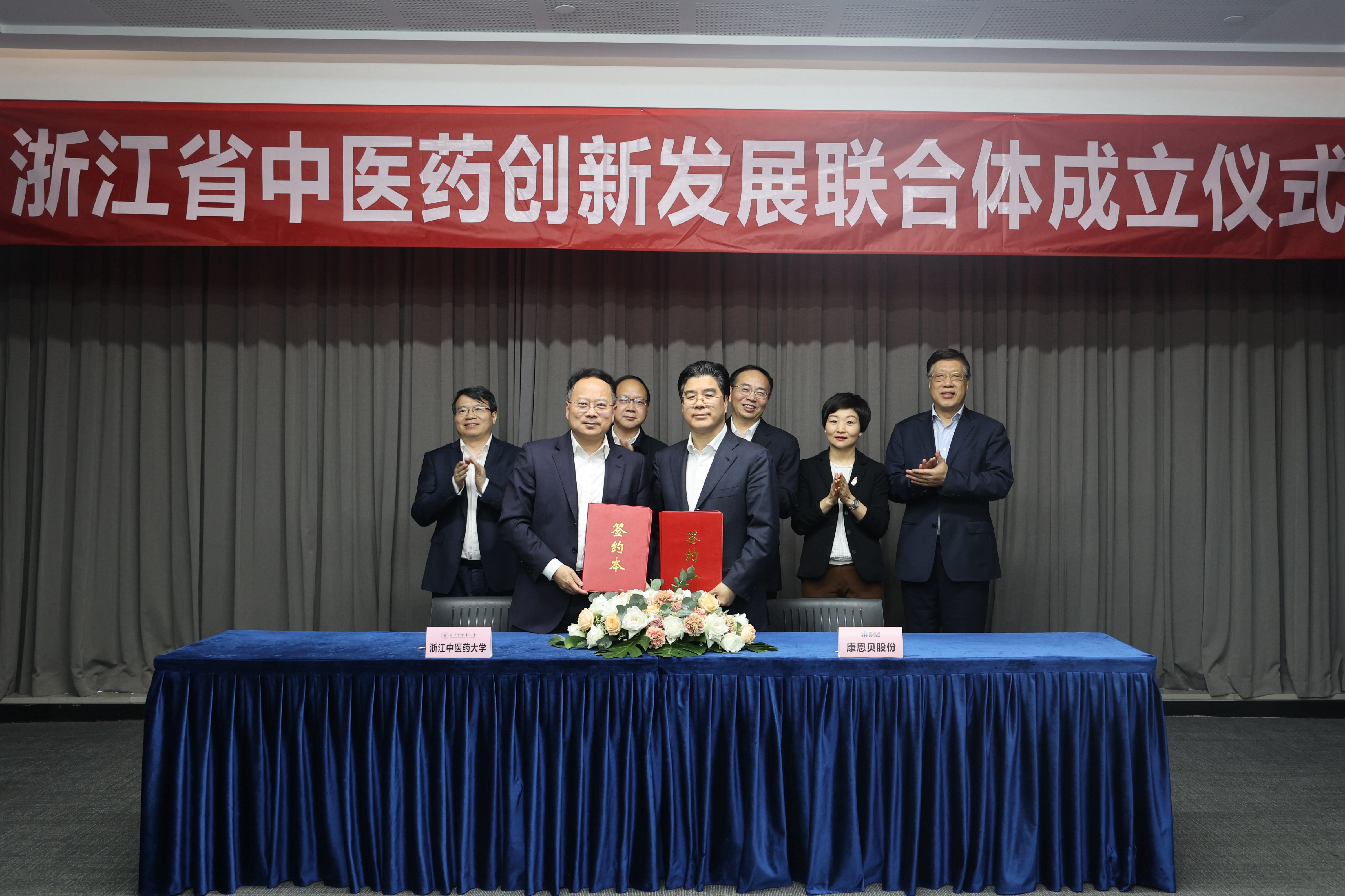 防疫保供，，，，，强化继续践行初心使命